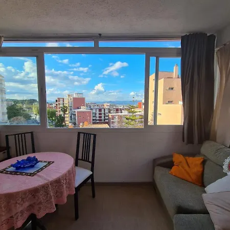 Vistas Mar: Estudio Con Dormitorio: Centro Y Playa Apartment *